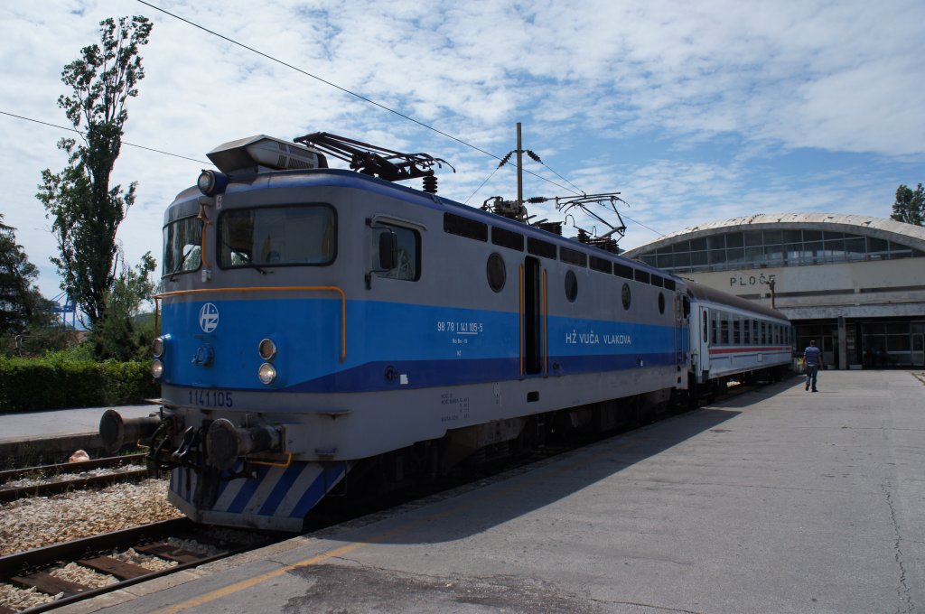 Ploče 11.06.2012 Putnički vlak 423, 1141 105
