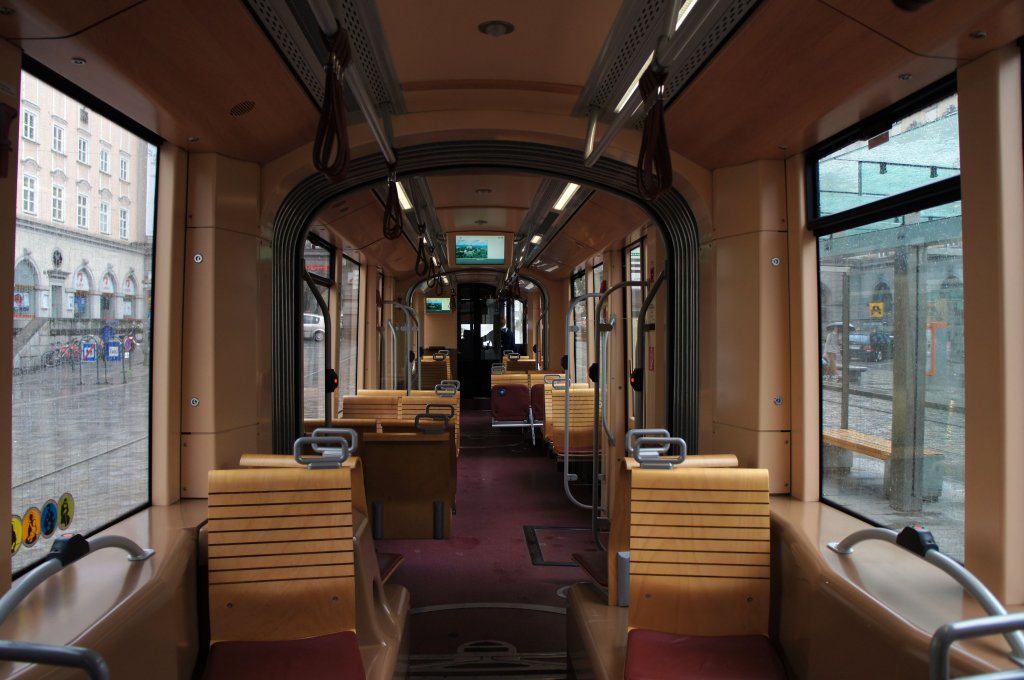 P�stlingberg-Bahn Interieur, #503, Linz Hauptplatz, 12.05.2012