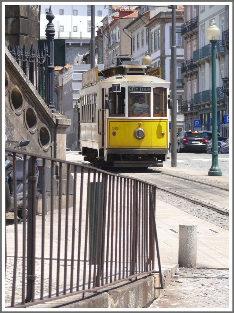 Porto City Tour Wagen 143 an der Endstation Infante. (14.05.2011)