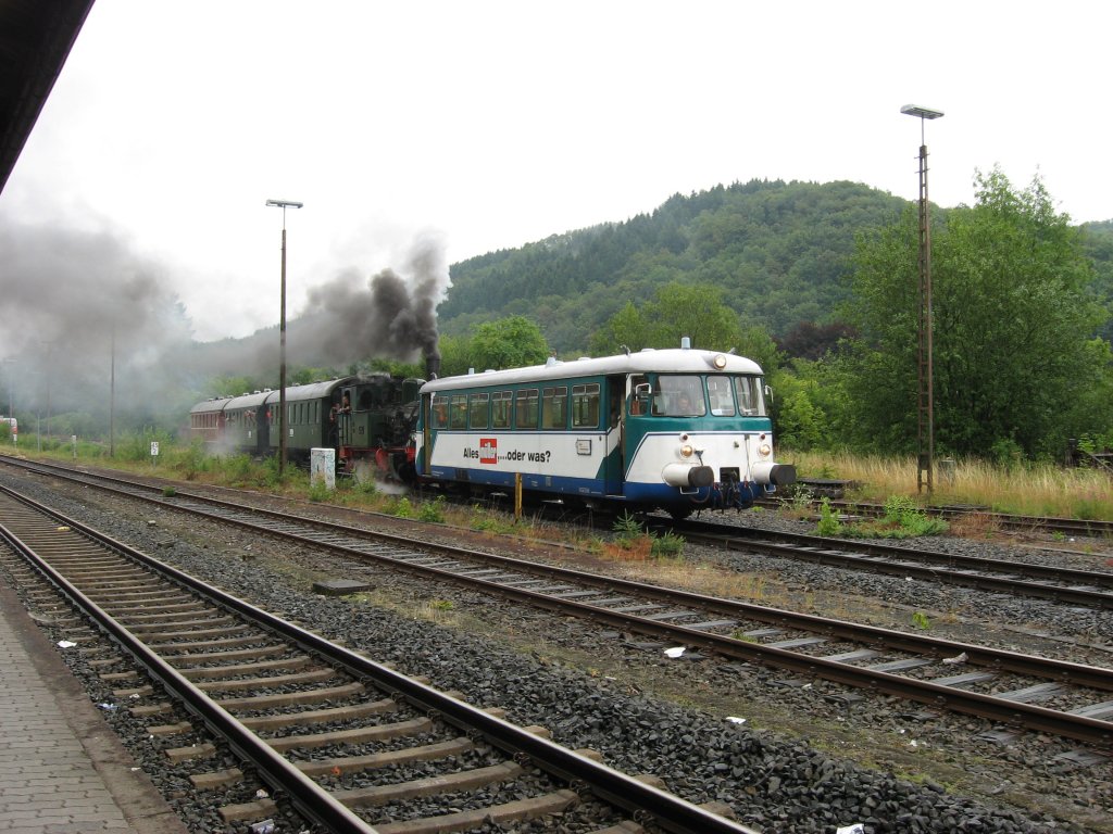 Portrait Aufnahme des Schienenbusses der Wiehltalbahn am 08. August 2010 in Dieringhausen.