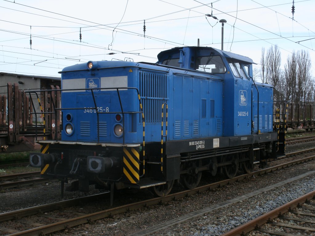 PRESS 346 025 kam,am 31.Mrz 2012,von Mukran blieb einige Zeit in Bergen/Rgen und fuhr spter weiter zum Stralsunder Nordhafen wo die Lok dort als Rangierlok ttig ist.
