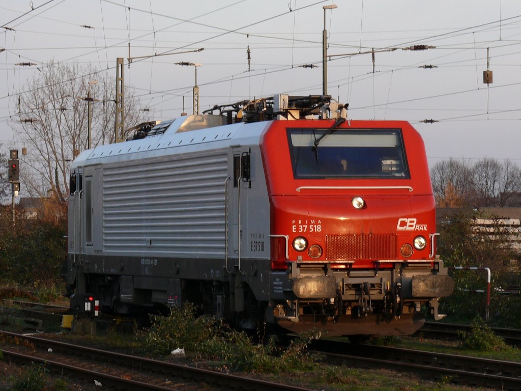 Prima E37 518 der CB Rail in Krefeld Hbf.(21.11.2010)