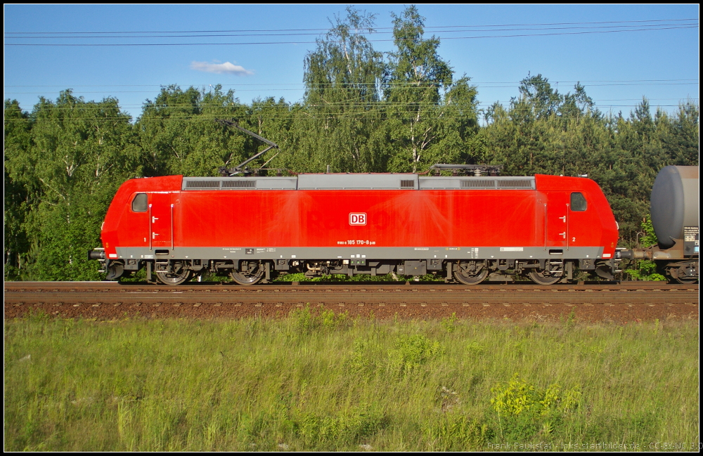 Profilansicht der DB 185 170. Sie fuhr am 05.06.2013 mit Kesselwagen durch die Berliner Wuhlheide