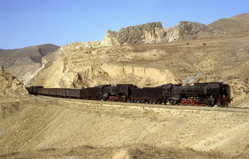 QJ 6638 + QJ 6351  Jingpeng  25.10.99