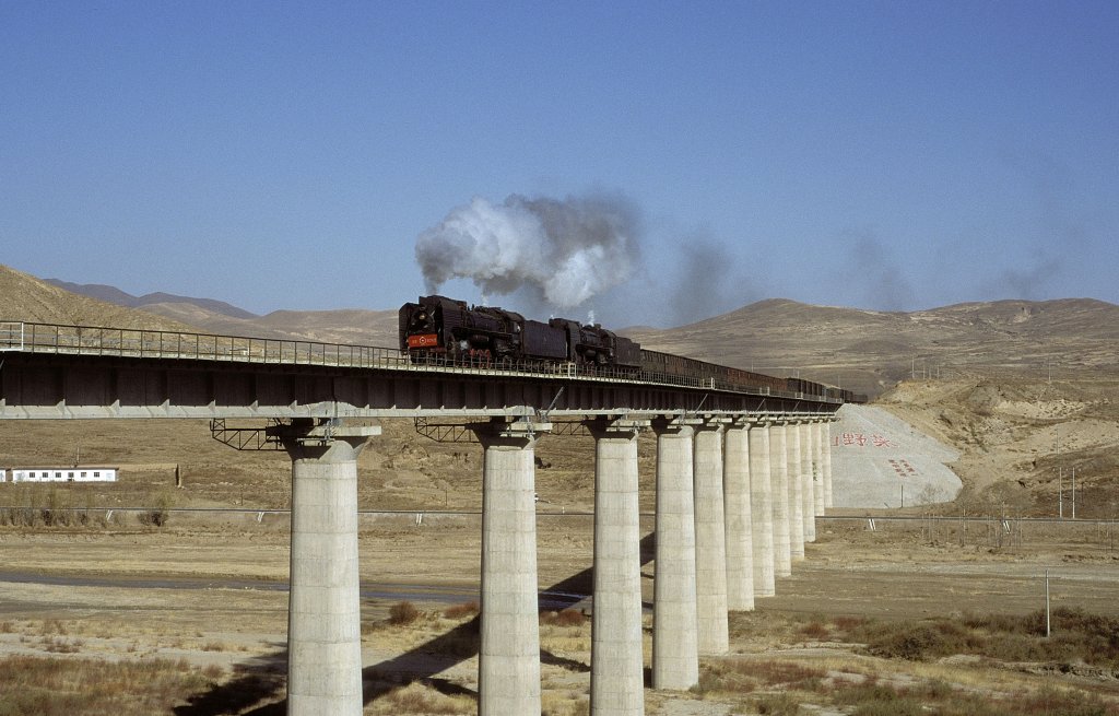 QJ 6763 + QJ 6110  Jingpeng  22.10.99