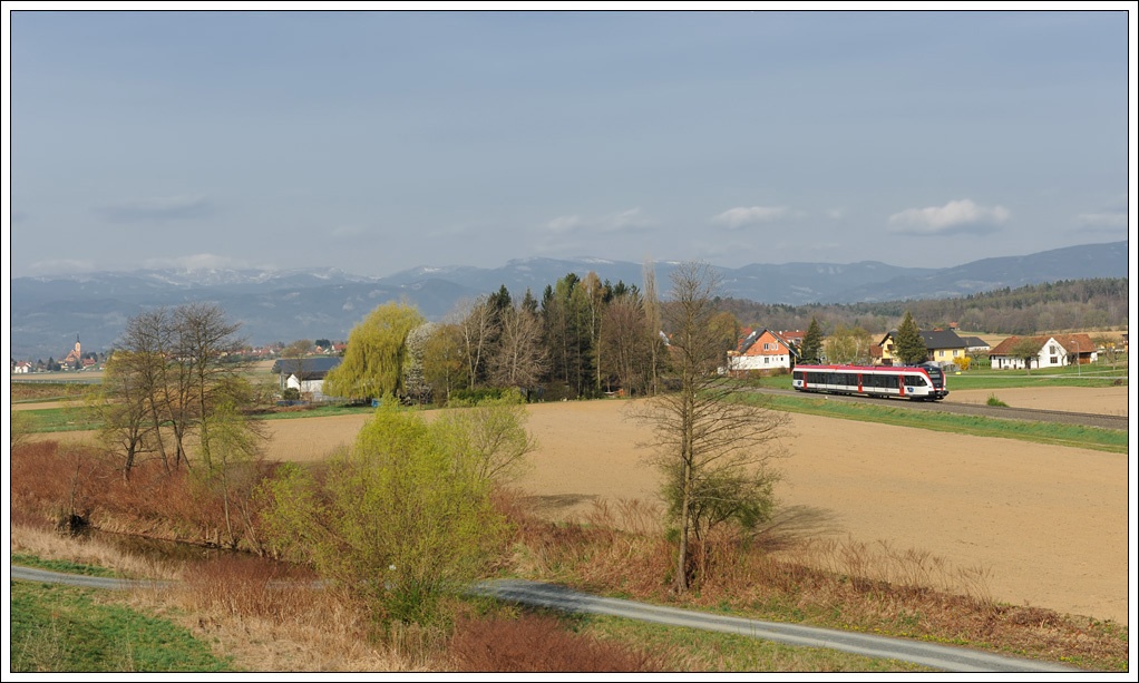 R 4363 von Graz ber Werndorf nach Wies-Eibiswald, am 14.3.2012 in Gussendorf aufgenommen.