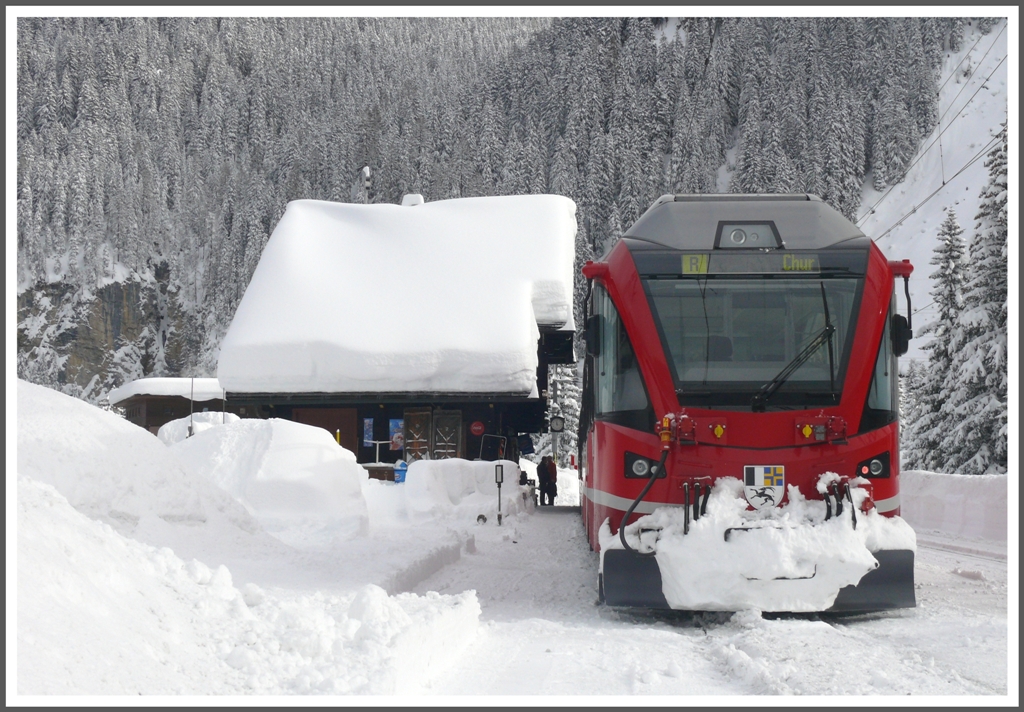 R1436 ABe 8/12 3515 in Litzirti. (09.01.2012)