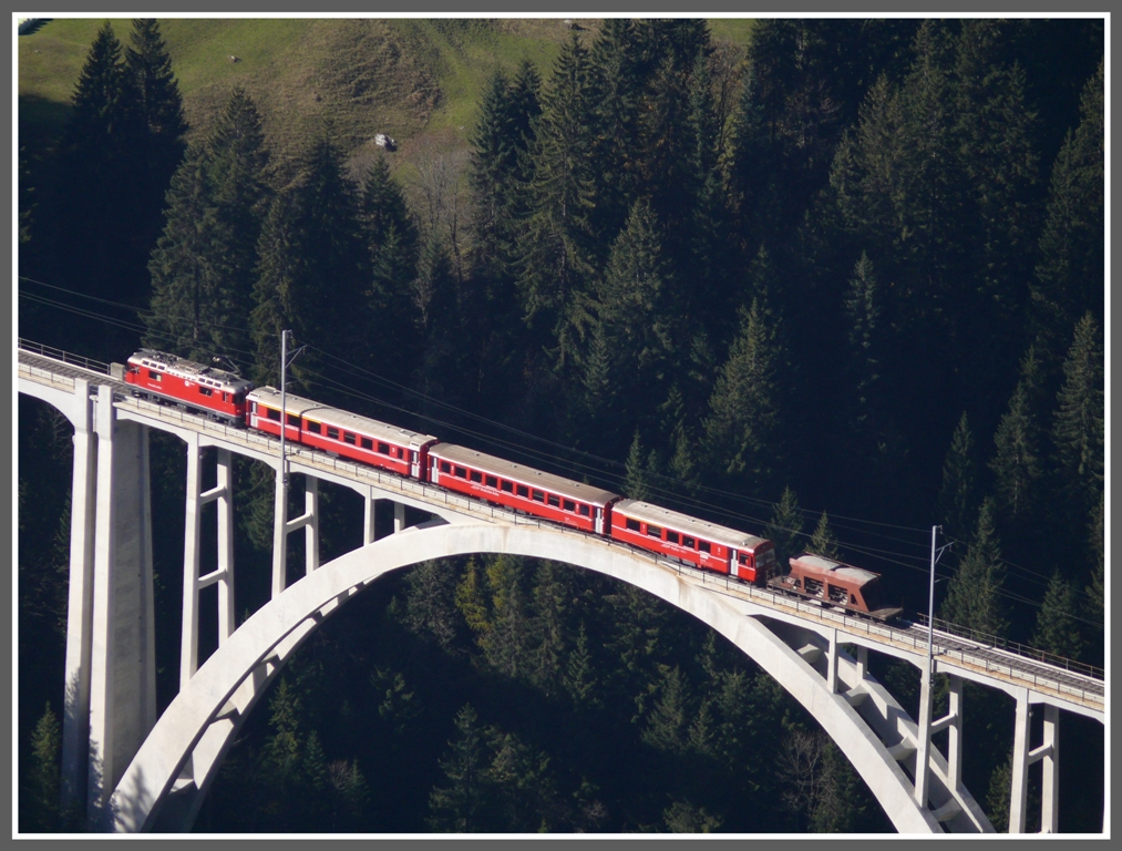 R1441 auf dem Langwieser Viadukt. (12.10.2010)