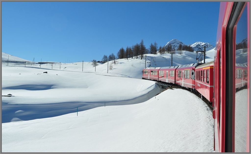 R1617 um 09.20 Uhr auf der Alp Bondo. (15.04.2013)