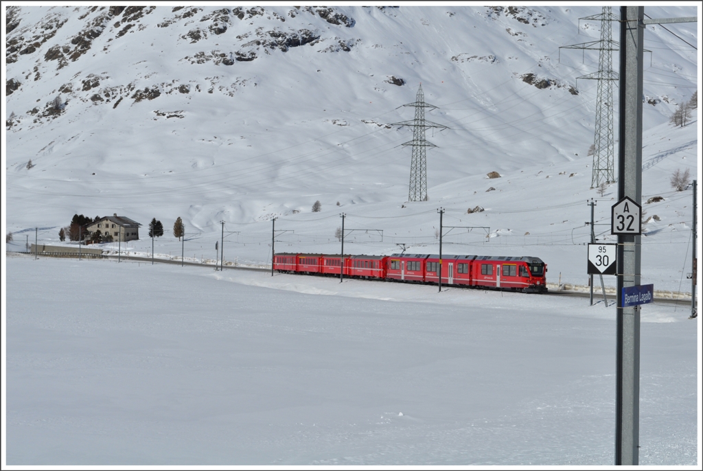 R1633 zwischen Bernina Diavolezza und Bernina Lagalb. (26.02.2011)