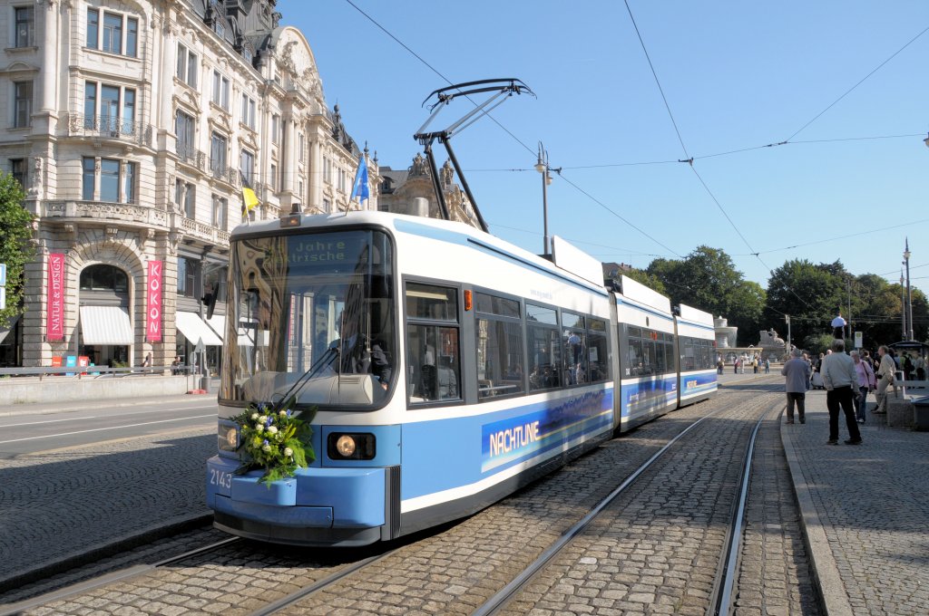 R2 2143 die Nachtlinie aus der gleichnamigen BR-Sendung am 11.09.10 am Lenbachplatz