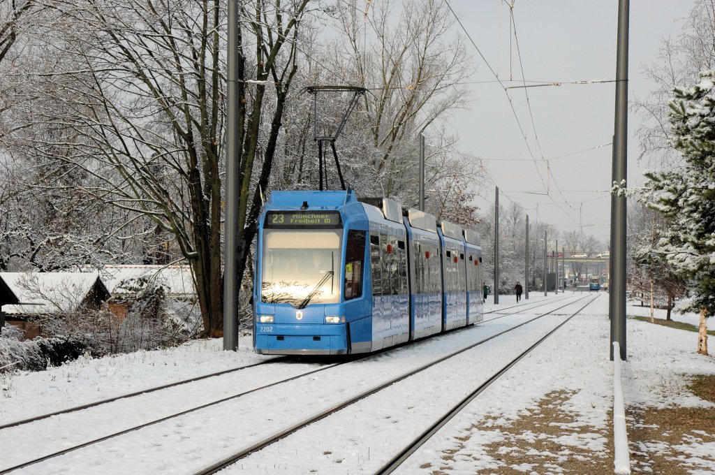 R3 2202 am 12.12.09 an der Anni-Albers-Str