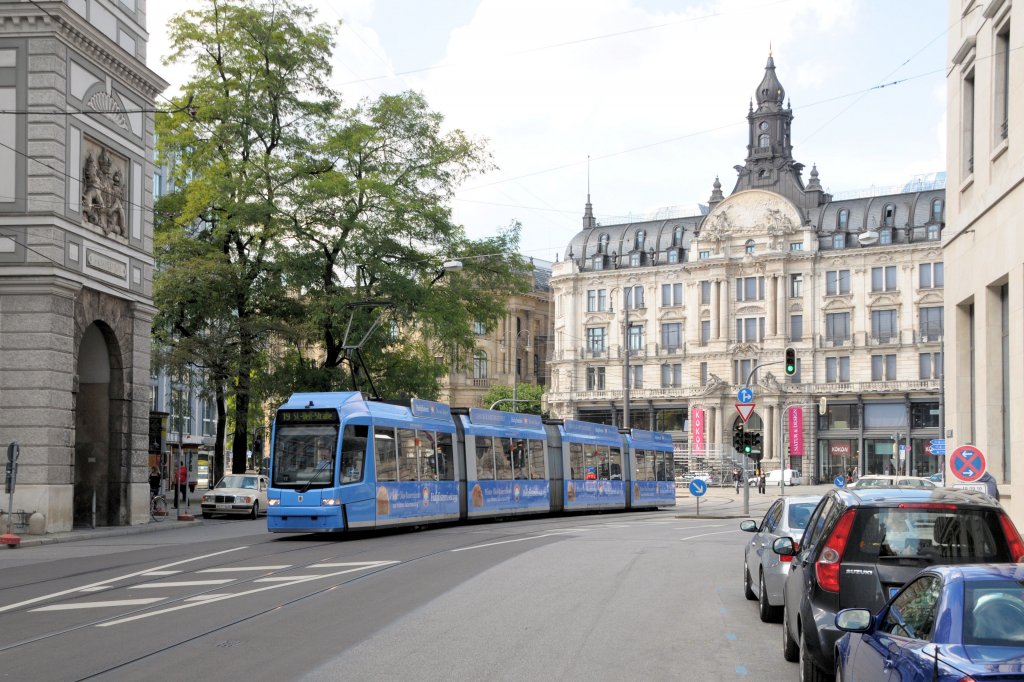 R3 2215 am 11.09.10 am Lenbachplatz