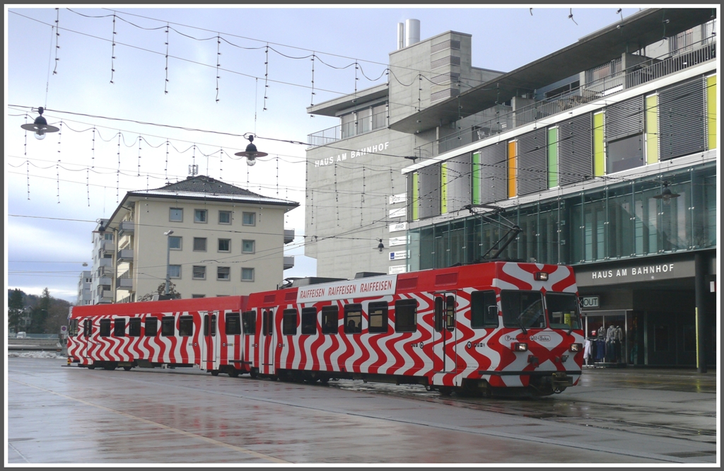 R7117 mit Be 4/4 16 aus Wil trifft in Frauenfeld ein. (06.01.2011)