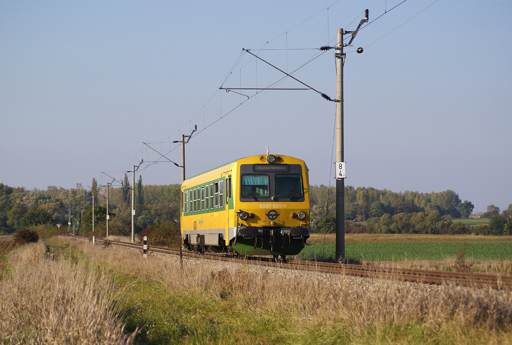Raaberbahn/GySEV 5047 501 war am 12.10.2010 als R7731 von Wiener Neustadt Hbf nach Deutschkreutz unterwegs.