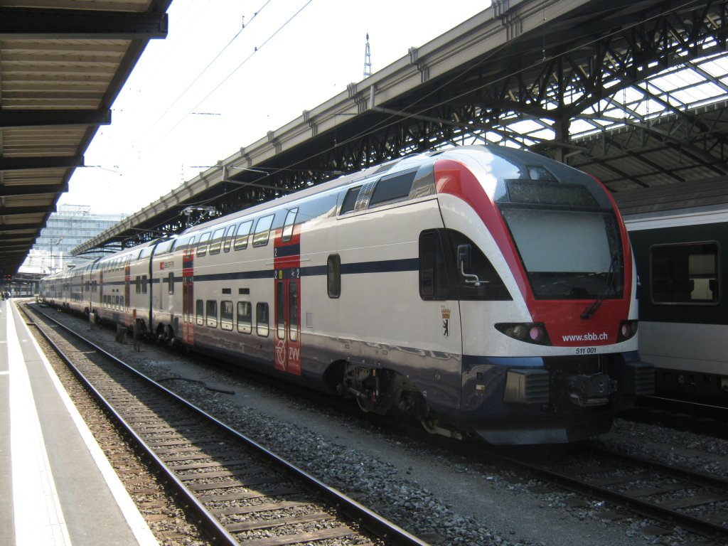 RABe 511 001 (Taufname  Berlin ) in Lausanne, 19.04.2011.