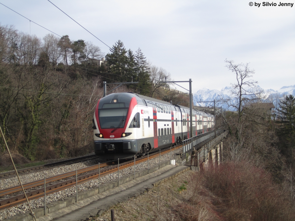 RABe 511 107 am 16.3.2013 zwischen Grandvaux und Bossire als RE 2630 nach Genf.