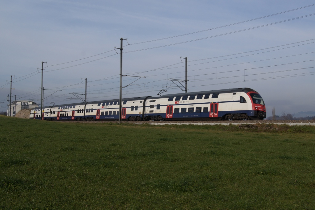 RABe 514 018-1 fhrt am 26.11.11 von Bubikon Richtung Rti.