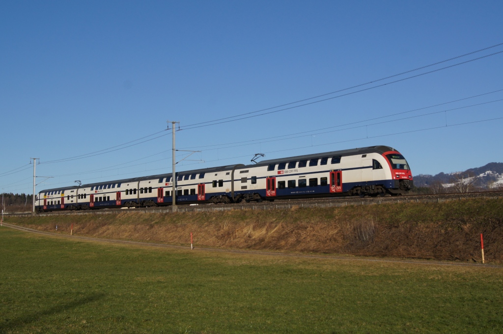 RABe 514 035-5 fhrt am 15.1.12 von Wetzikon Richtung Bubikon.