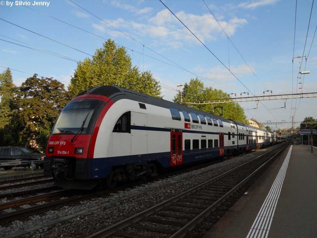 RABe 514 056-1 am 3.9.2010 in Ksnacht ZH. Dieser DTZ verbringt hier in Ksnacht das Tagesstilllager bis er am Abend wieder auf der S16 gebraucht wird.