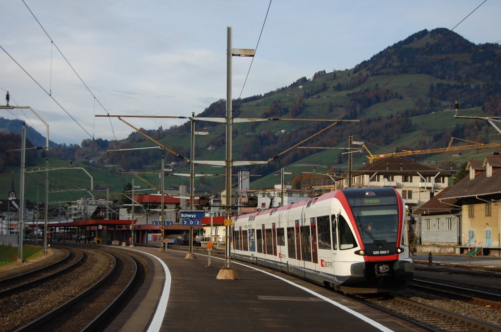 RABe 520 002 am 30.10.2010 in Schwyz