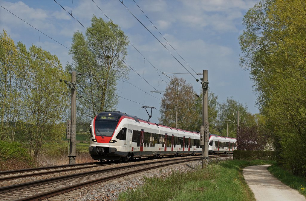 RABe 521 203 erreicht als SBB 87691 Konstanz - Engen in Krze Radolfzell. 27.04.12
