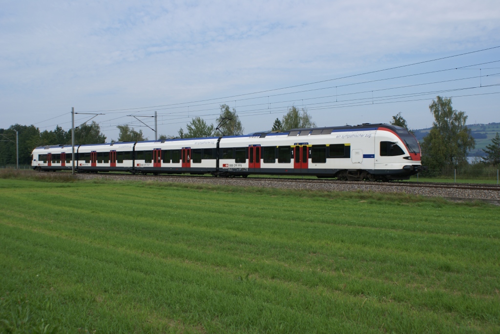RABe 523 009-9 verl�sst am 6.9.10 Nottwil als RE 3573 nach Luzern.