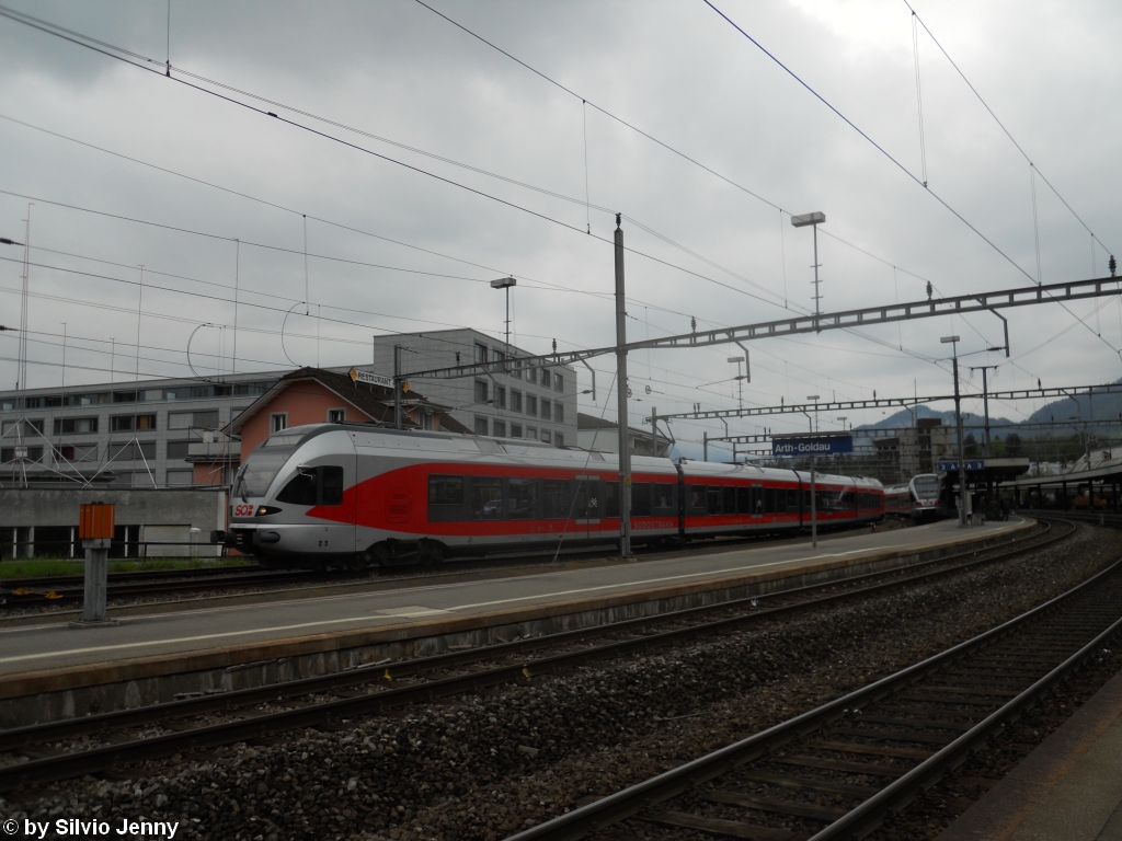 RABe 526 042-7 am 1.5.2010 abgestellt in Arth-Goldau