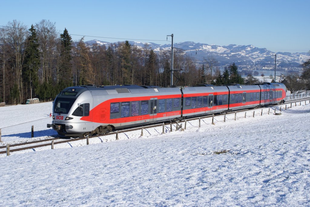 RABe 526 046-8 erreicht in Krze Samstagern. Das Bild entstand am 3.1.10