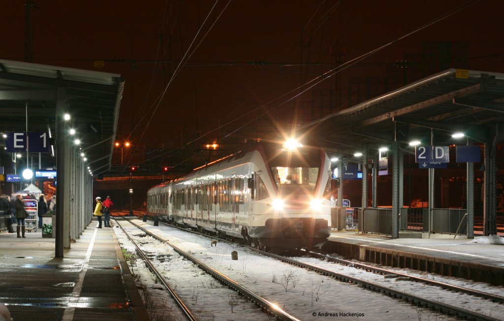 RABe 526 653-1 und 655-6 als DLr 36581 (Villingen-Konstanz)in Villingen 11.12.10