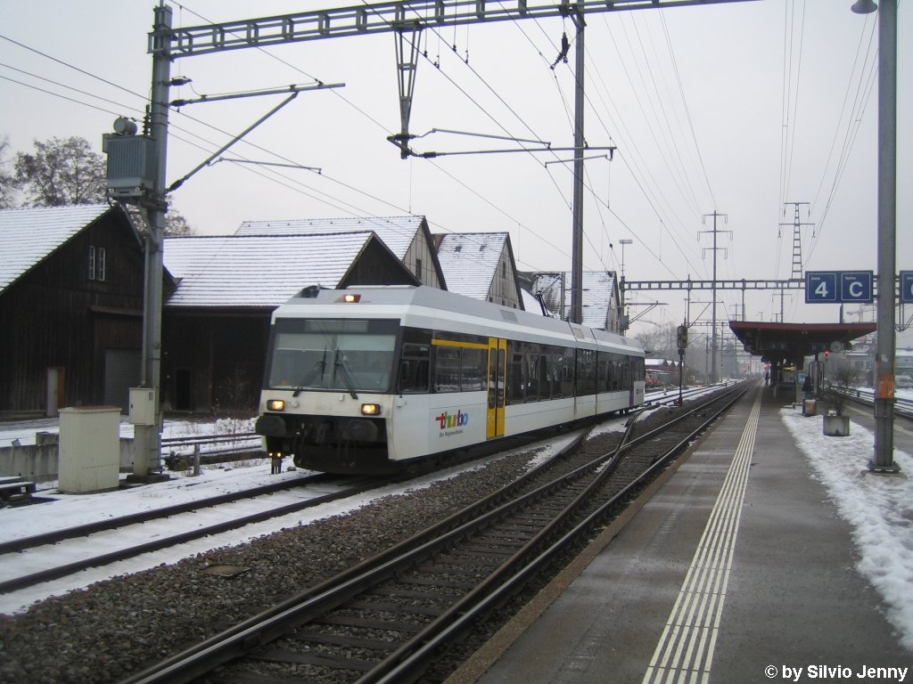 RABe 526 680-4 am 15.1.2010 in Oberwinterthur als Dienstzug unterwegs in die Unterhaltsanlage.