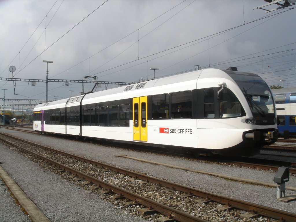 RABe 526 701
Thurbo GTW 2/6 AK, abgeliefert 2004. Das Fahrzeug ist mit automatischen Kupplungen ausgerstet und ist auch in Deutschland zugelassen.

Gesehen am Tag der offenen Tr vom 19. September 2009 in der Unterhaltsanlage Oberwinterthur.
