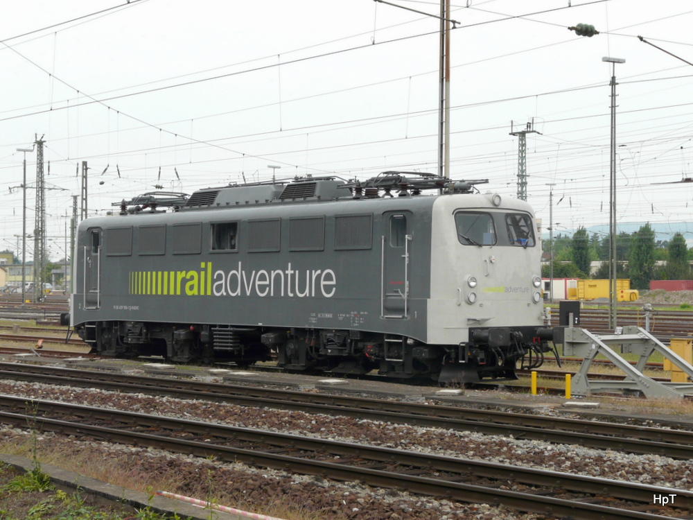 Railadventure - Lok 91 80 6 139 558-1abgestellt im Bahnhofsareal von Basel Badisch am 04.09.2012  .. Standort des Fotografen im Parkaus gegenber der Geleisanladen ..