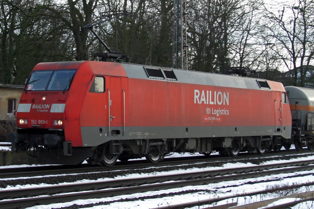 Railion Logistics 152 093 am 24.12.09 in Ratingen-Lintorf
