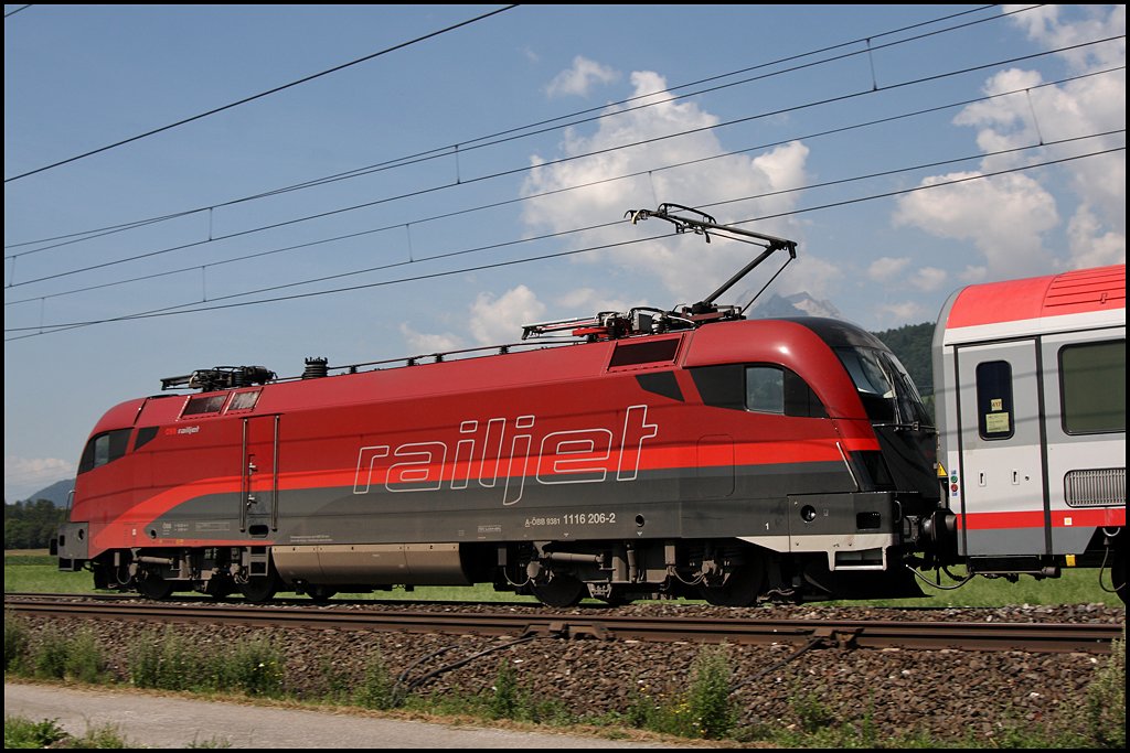 RailJet: 1116 206 (A-BB 9381 1116 206-2) als Lokportrait. (07.08.2009)