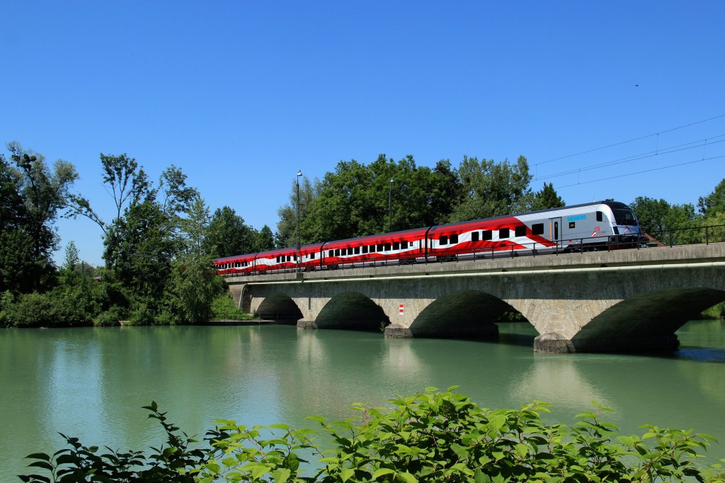 Railjet Steuerwagen 49 im Nachschuss auf der Saalachbrcke bei Freilassing am 16.06.12