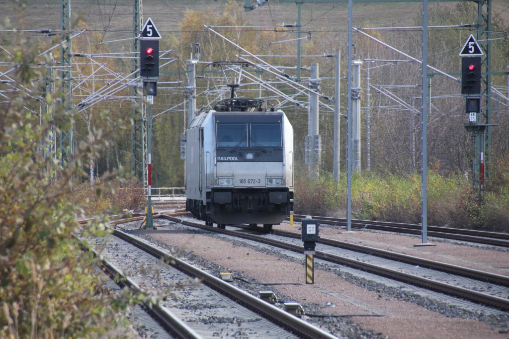 Railpool 185 672 am 02.11.2012 auf dem Glauchauer Bahnhof.