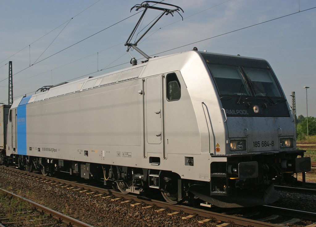 Railpool 185 684 im Einsatz fr Rurtalbahn am 3.7.10 in Duisburg-Bissingheim