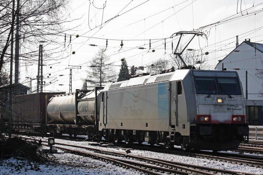 Railpool/ERS Railways 185 635 am 6.2.13 mit einem KLV nach Rheinhausen in Dsseldorf-Rath.
