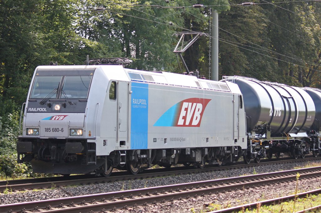 Railpool/EVB 185 680 (im Einsatz fr LTE) am 8.9.12 bei der Durchfahrt durch Ratingen-Lintorf.