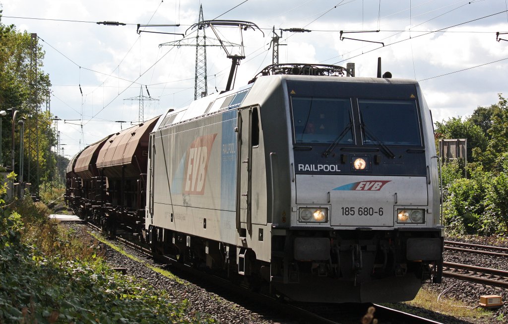 Railpool/RTB 185 (ex EVB) am 22.9.12 mit einem Getreidezug nach Emmerich in Ratingen-Lintorf.