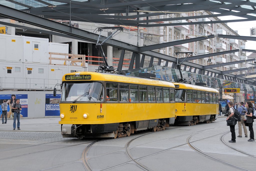 Rangierwagen 201 020 am 29.05.10 am Postplatz/Dresden