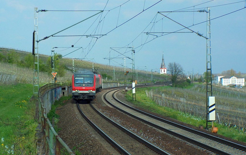 RB 15418 von Frankfurt (M) Hbf nach Koblenz Hbf, bei Hattenheim; 23.04.2008