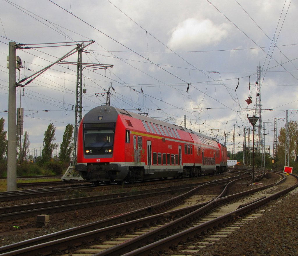 RB 26721 von Leipzig Hbf nach Weienfels, bei der Ausfahrt in Grokorbetha; 25.10.2010