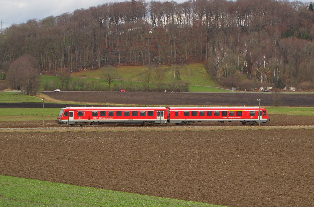 RB 27363 von Grafing Bahnhof nach Wasserburg (Inn), bei Oberndof; 15.01.2011