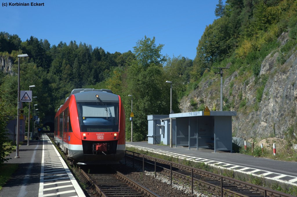 RB 58557 nach Neuhaus (Pegnitz) mit 648 809 beim Halt in Velden (b. Hersbruck), 18.08.2012
