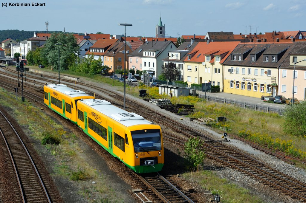 RB 59939 als Oberpfalzbahn von Schwandorf nach Furth im Wald bei der Ausfahrt in Schwandorf, 21.08.2012