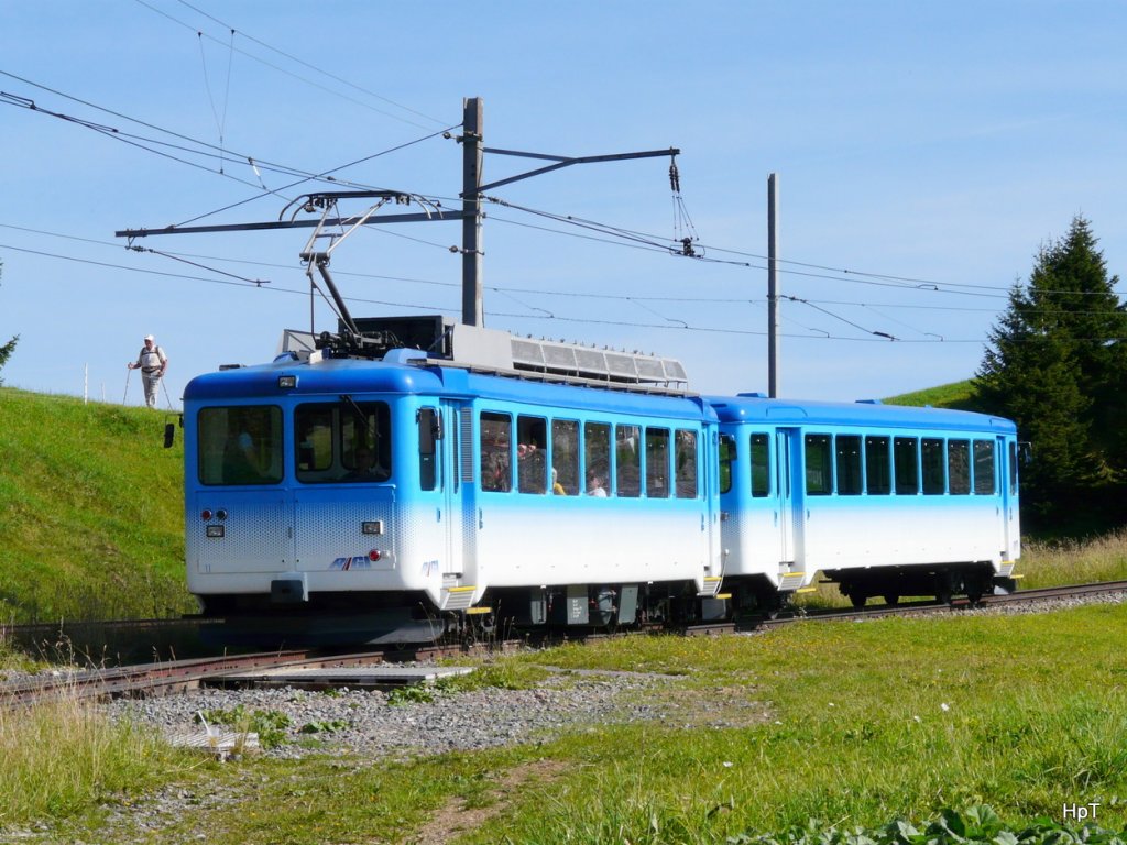 RB - Bei der Talfahrt Zug nach Arth-Goldau mit dem Zahnradtriebwagen Bhe 2/4 11 und Steuerwagen Bt 21 am 07.09.2009