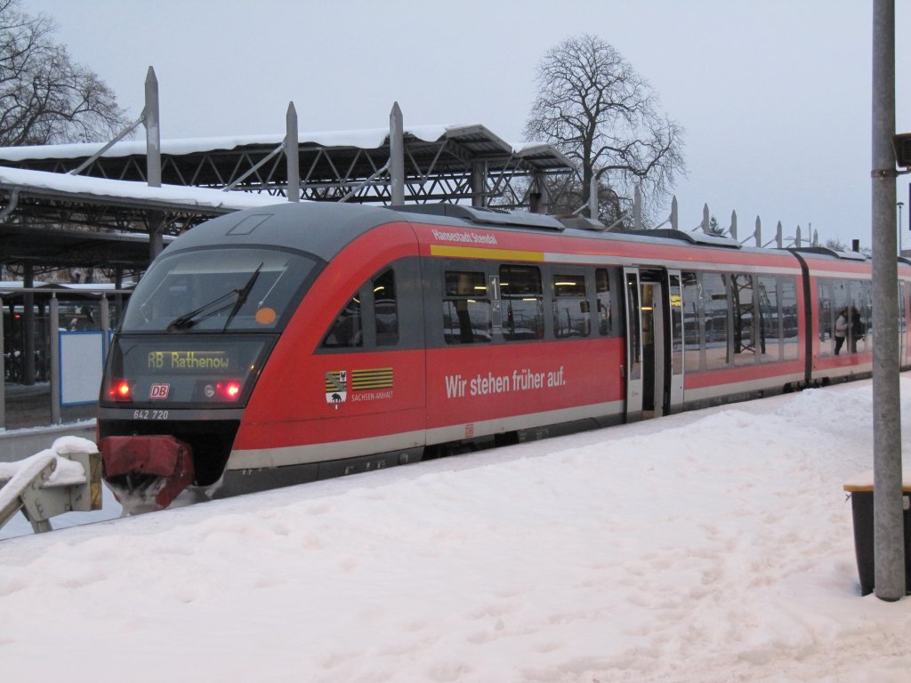 RB von Stendal nach Rathenow am 14.01.2010. BR 642 720