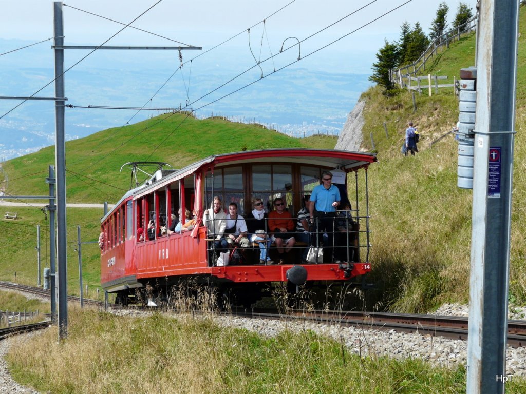 RB - Vorstell Personenwagen B 14 vor Zahnradtriebwagen Bhe 2/4 4 unterwegs auf die Rigi am 07.09.2009